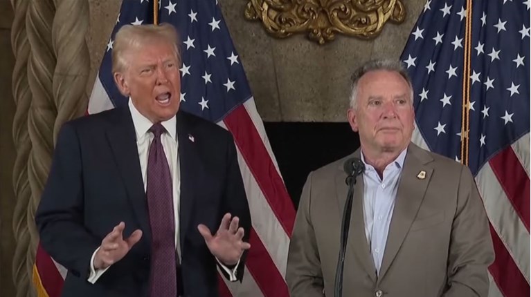 ΤΡΑΜΠ ΓΟΥΙΤΚΟΦ