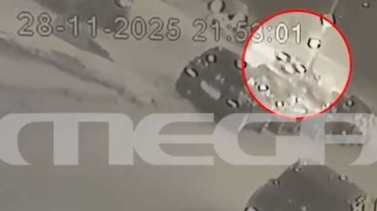 Η στιγμή που γνωστός επιχειρηματίας έκανε πίστα τη Βουλιαγμένης αγγίζοντας τα 216 χλμ. με τη Lamborghini του