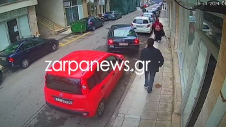 ΓΥΝΑΙΚΑ ΧΑΝΙΑ ΕΠΙΘΕΣΗ ΒΕΛΟΝΑ