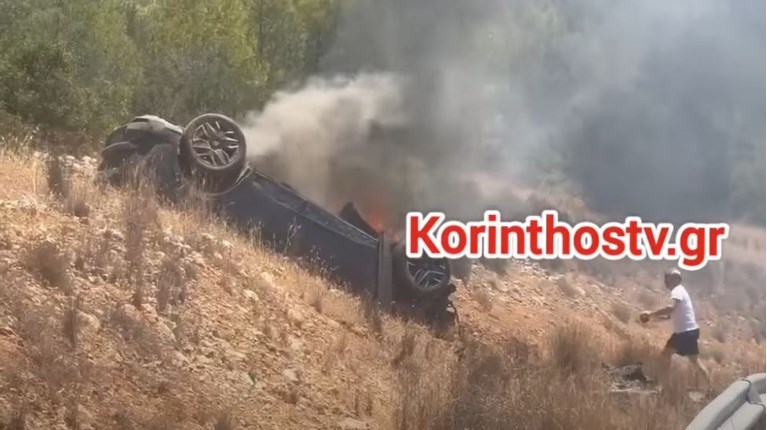 ΦΩΤΙΑ ΑΜΑΞΙ ΚΟΡΙΝΘΟΣ