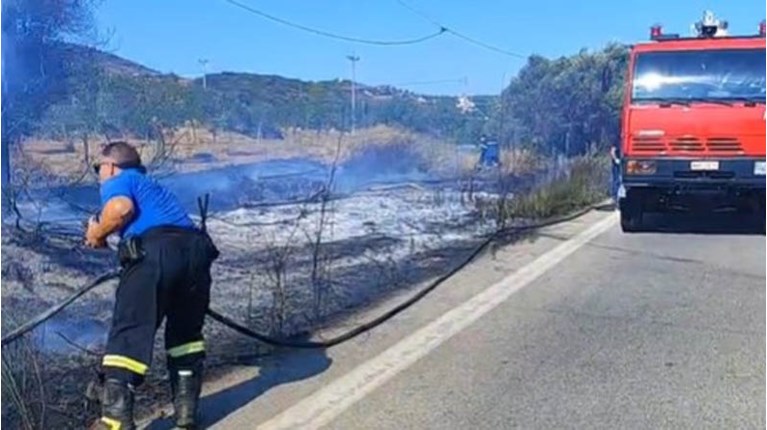 ΦΩΤΙΑ ΔΑΣΚΑΛΕΙΟ