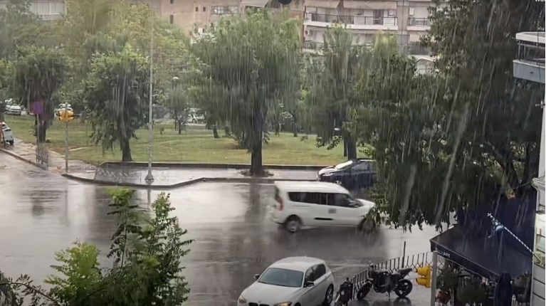 ΒΡΟΧΗ ΘΕΣΣΑΛΟΝΙΚΗ