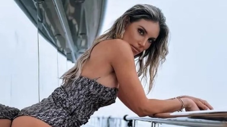 Αθηνά Οικονομάκου