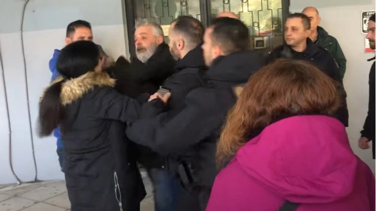 Δίκη έγκυος