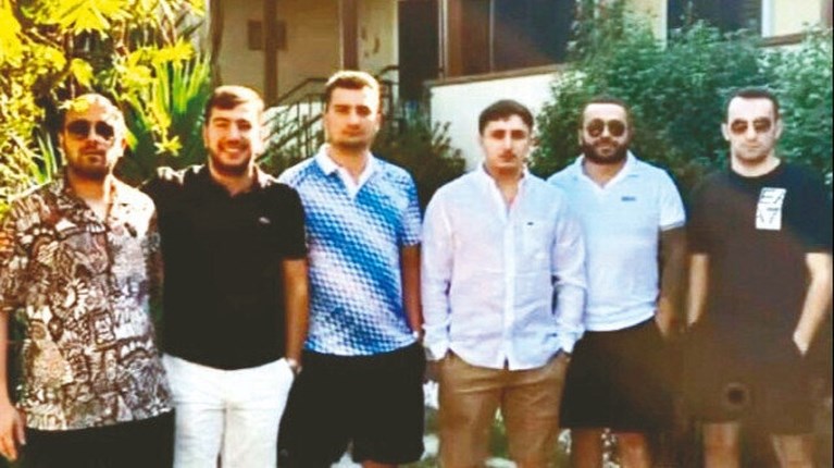 6 Τούρκοι