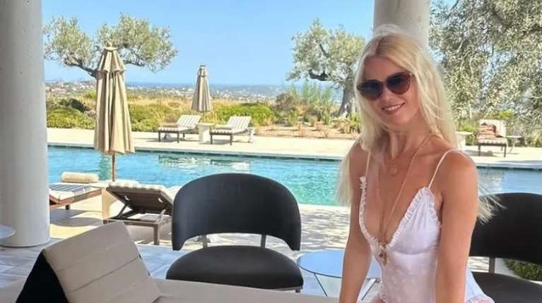 Κλόντια Σίφερ: Γιορτάζει στην Ελλάδα τα 55α γενέθλιά της [εικόνες]