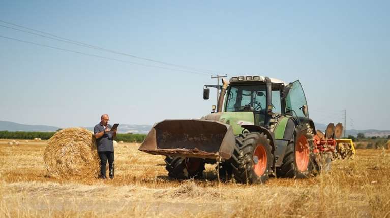 Έξυπνη Σπορά: Η τεχνολογία πιάνει ρίζες στα χωράφια – Ξεκίνησε η εκπαίδευση των παραγωγών στη Θεσσαλία