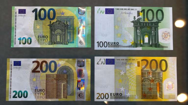 Κρήτη: Έρευνες για διακίνηση πλαστών χαρτονομισμάτων στον Άγιο Νικόλαο - Μια Βραζιλιάνα στη "φάκα" του Λιμενικού