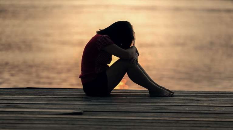 ΠΟΥ: Κύρια αιτία θανάτου των νέων ηλικίας 15-29 ετών η αυτοκτονία - Αύξηση των ψυχικών διαταραχών