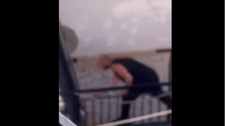 Κακοποιητής σκύλου στο Πέραμα