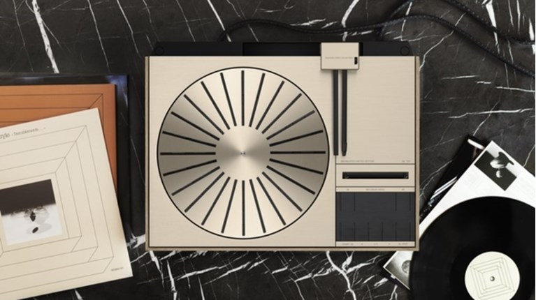 BANG OLUFSEN