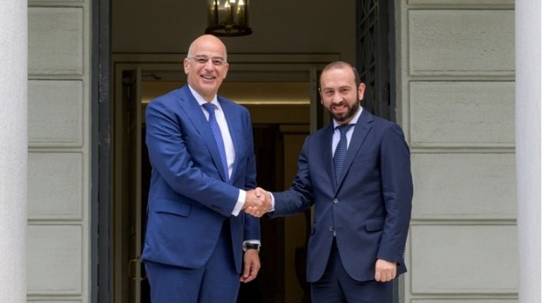 ΔΕΝΔΙΑΣ