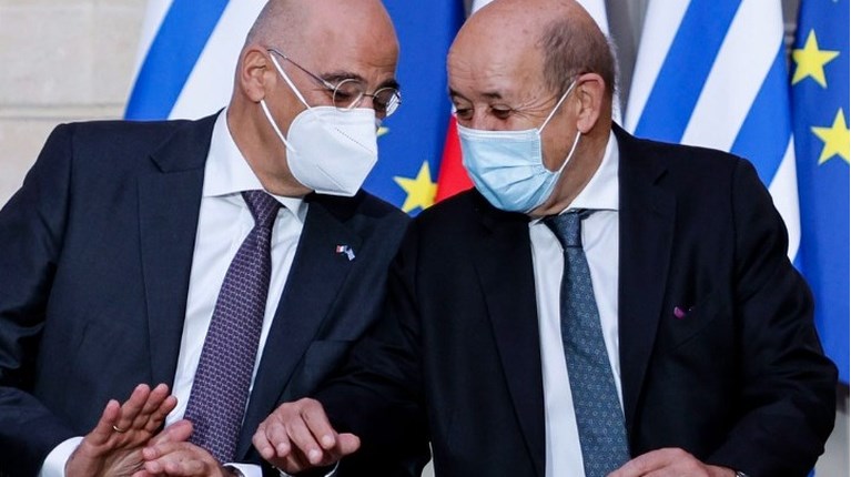 Δένδιας