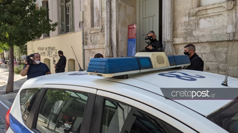μητροκτόνος κρήτη δικαστήρια