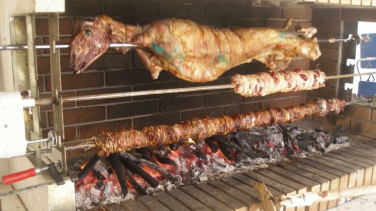 ΠΑΣΧΑ ΑΡΝΙ ΣΟΥΒΛΑ