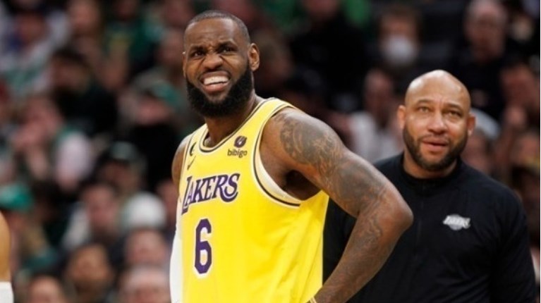 ΛΕΜΠΡΟΝ ΤΖΕΙΜΣ