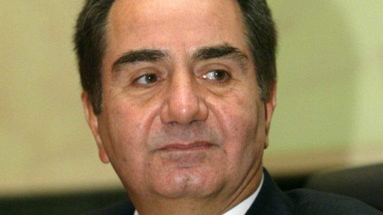 Δικαστικός «πόλεμος» Κατσανέβα- wikipedia για μια λέξη