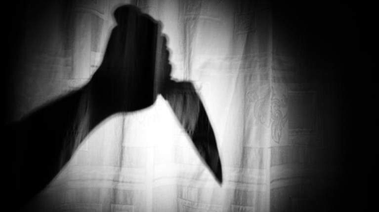 Μαχαίρωμα σε πανηγύρι για ένα... στραβοκοίταγμα