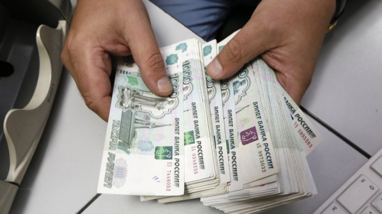 Ρωσία: 1 τρισ. ρούβλια για τη στήριξη των τραπεζών