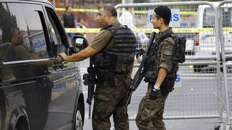 Πανικός στην Αττάλεια από άνδρα που φώναζε Αλλάχ ου Ακμπάρ