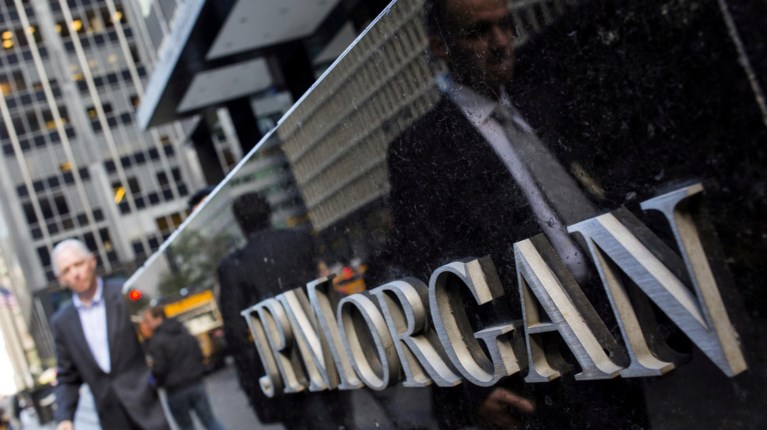JP Morgan: H Αθήνα δεν έχει άλλη επιλογή από την αποδοχή της συμφωνίας