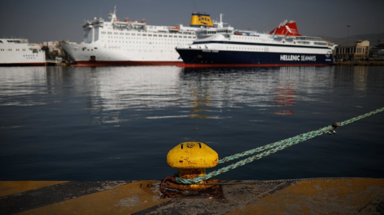 Δεμένα και σήμερα τα πλοία στα λιμάνια - απεργεί η ΠΝΟ