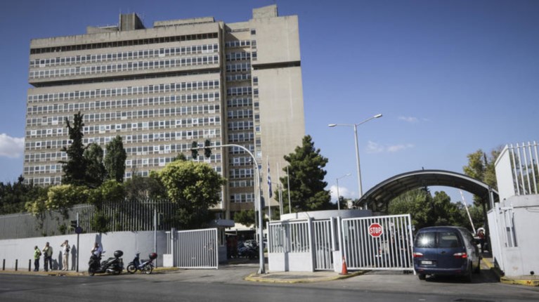 Διαμαρτυρία προσφύγων στην Κατεχάκη - Κλειστή μια λωρίδα