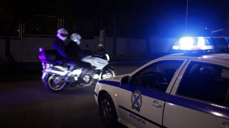 Έντονες αντιδράσεις για το μαχαίρωμα λιμενικών στα Εξάρχεια