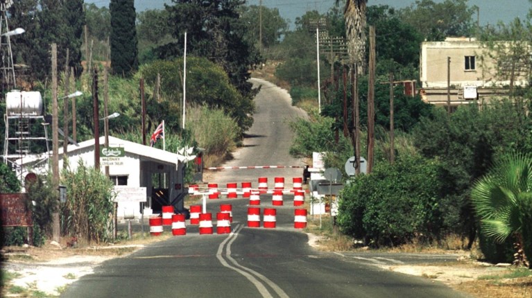 Τριγμοί και παραιτήσεις στην «κυβέρνηση» των Κατεχόμενων