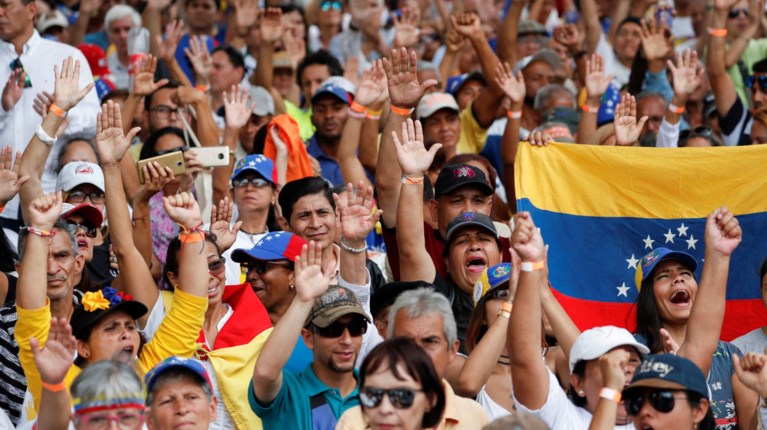 Αποκαθίσταται σταδιακά η ηλεκτροδότηση στη Βενεζουέλα