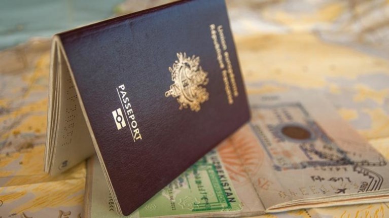 Τι πρέπει να επενδύσει κάποιος στην Ελλάδα για να πάρει Golden VISA