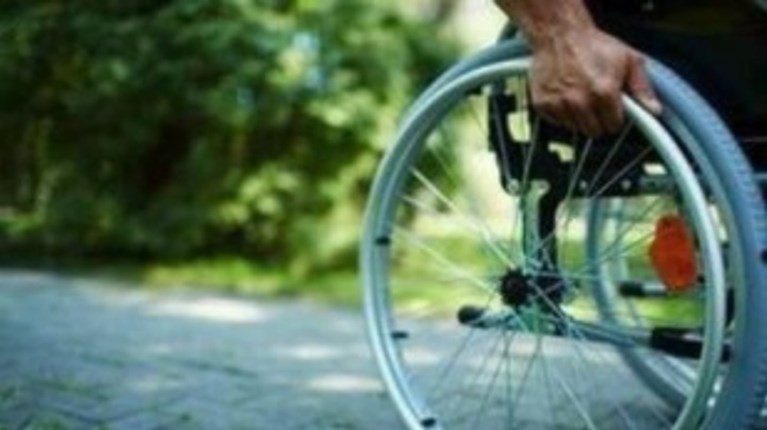 Τι αλλάζει στα ΚΕΠ για την καλύτερη εξυπηρέτηση ατόμων με αναπηρία