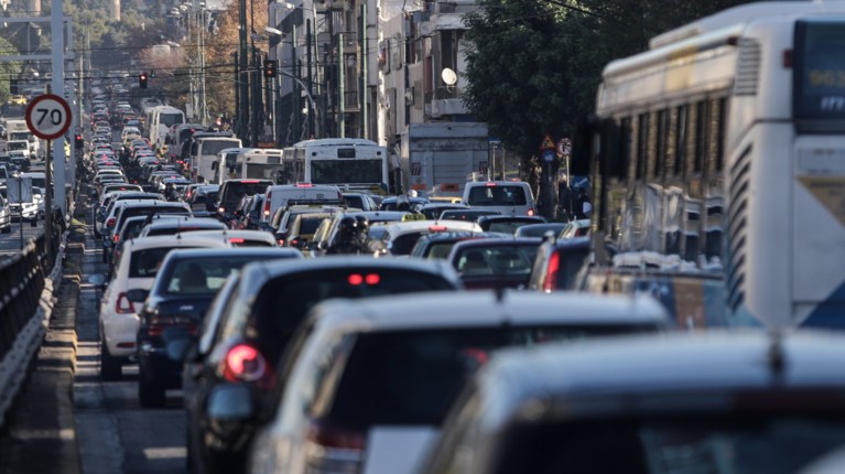 Ταλαιπωρία - Β΄ γύρος: Μποτιλιάρισμα στους δρόμους της Αθήνας