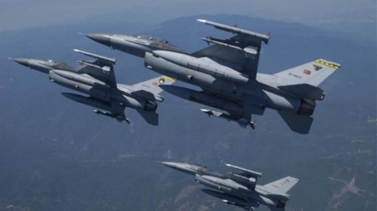 Τουρκικά αεροσκάφη πέταξαν πάνω από Οινούσσες και Παναγιά στα 30.000 πόδια