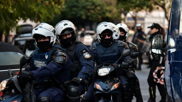 «Συναγερμός»  στην ΕΛ.ΑΣ για επιθέσεις σε αστυνομικά τμήματα