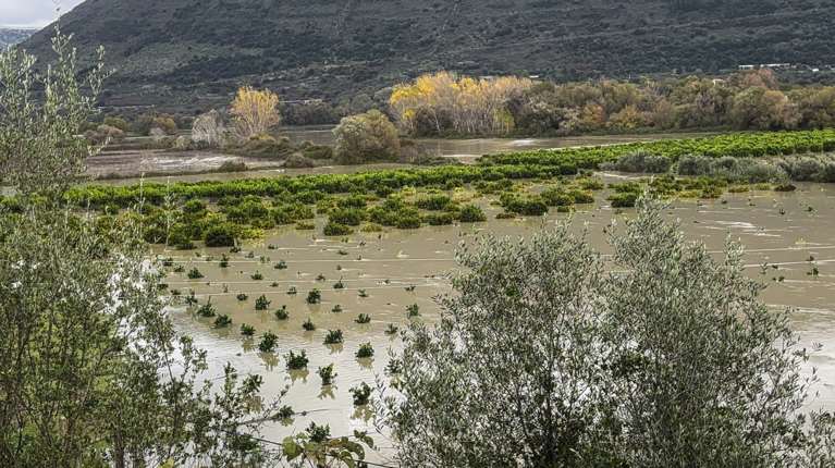 Κακοκαιρία: Συναγερμός στη Δυτική Ελλάδα - Ήχησε το 112 για Γιάννενα, Άρτα, Πρέβεζα, Θεσπρωτία και Μετέωρα