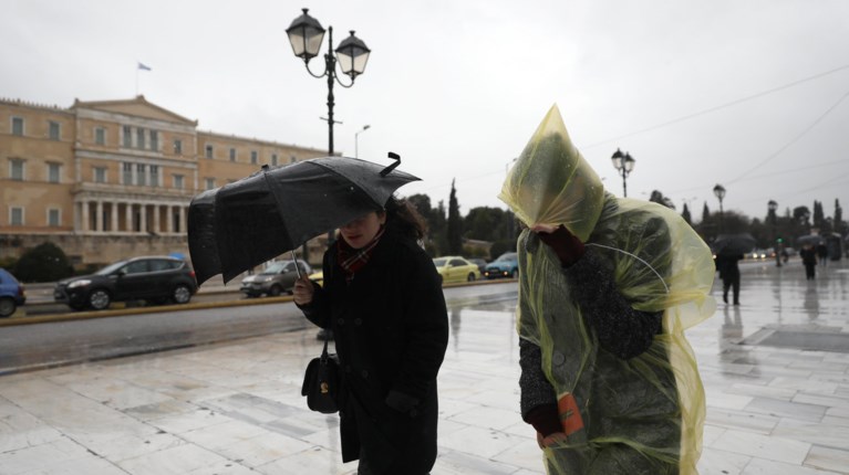 Τσικνοπέμπτη με βροχές, καταιγίδες και θυελλώδεις άνεμους