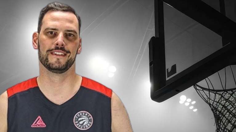 Διπλή τραγωδία για την οικογένεια του 33χρονου αθλητή που πέθανε στο γήπεδο - Το 2022 είχε σκοτωθεί ο αδελφός του σε τροχαίο