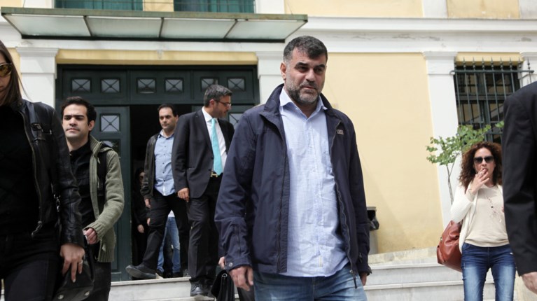 Συνελήφθη ο δημοσιογράφος Κώστας Βαξεβάνης μετά τη μήνυση Σαμαρά