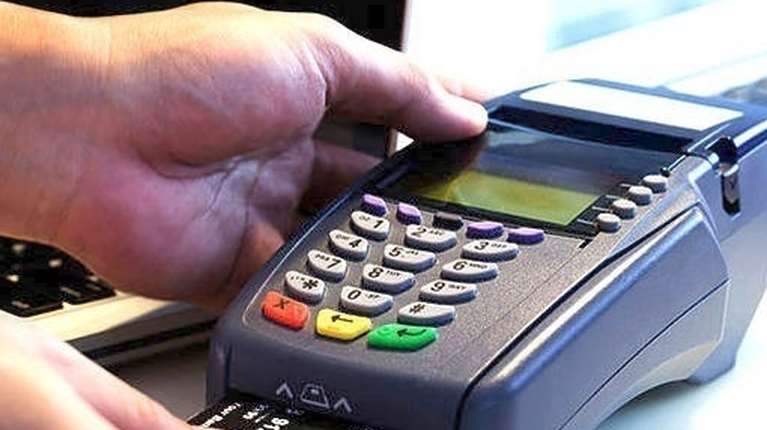 Φορολογικό &quot;θαύμα&quot;: Εκρηξη ηλεκτρονικών πληρωμών σε ταξί, εστίαση, τουρισμό μετά τη διασύνδεση POS - ταμειακών