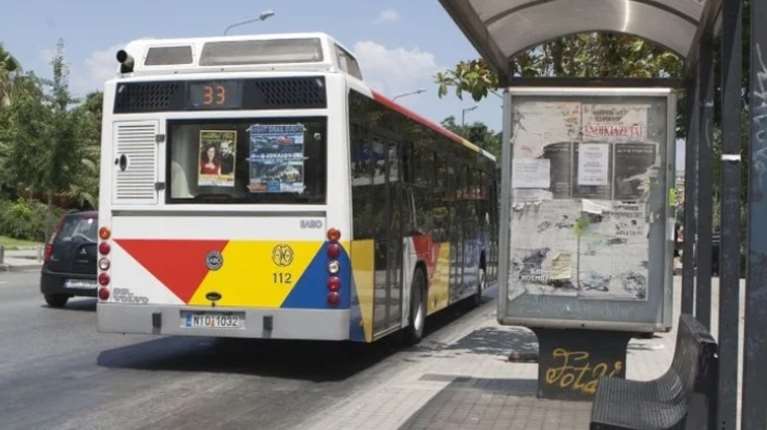 Θεσσαλονίκη: Περίμενε στη στάση και την παρέσυρε μεθυσμένος οδηγός – &quot;Σε μια στιγμή άλλαξε η ζωή μου&quot;