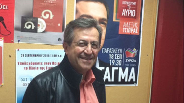 Τι δουλειά έχει ο Νίκος Νικολόπουλος στην Κουμουνδούρου;