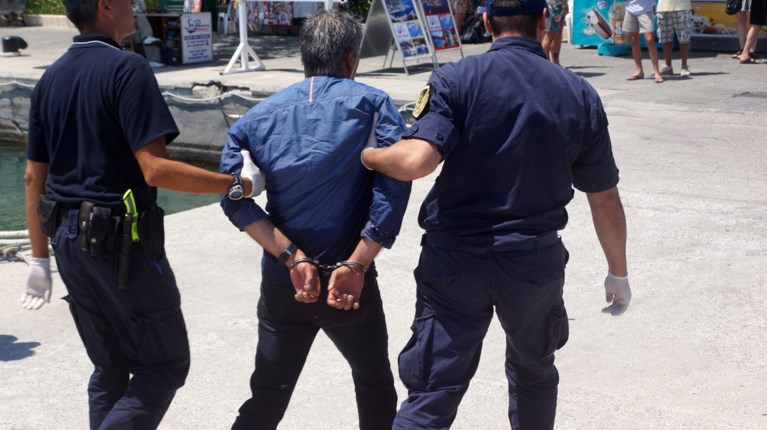 Βόλος: Δωδεκάμηνη φυλάκιση σε 55χρονο για κακοποίηση ζώου