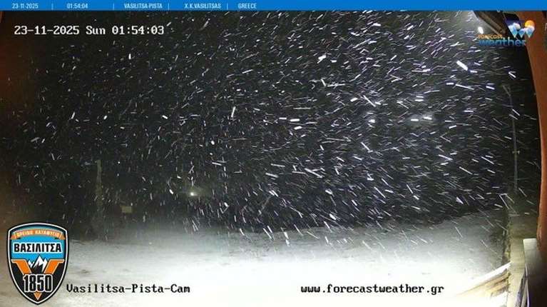 Χιονοδρομικά: Έπεσαν τα πρώτα χιόνια σε Πισοδέρι και Βασιλίτσα - Αισιοδοξία ότι θα ανοίξουν τα Χριστούγεννα