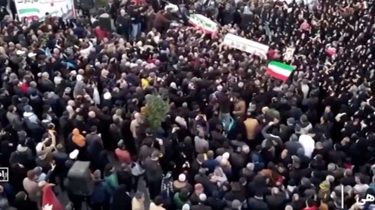 Ιράν: Χιλιάδες υποστηρικτές της κυβέρνησης στους δρόμους - Φόβοι για τεράστιο αριθμό νεκρών στις κινητοποιήσεις