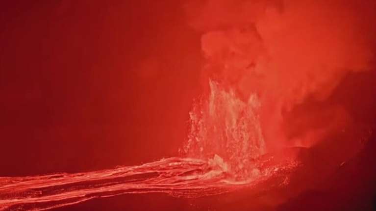 Χαβάη: Εικόνες που προκαλούν δέος από την έκρηξη του ηφαιστείου Κιλαουέα - Η λάβα έφτασε σε ύψος 420 μέτρα [βίντεο]