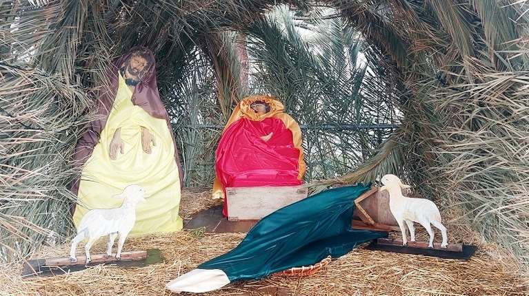 Πάρος: Άγνωστοι έκλεψαν το &quot;Θείο Βρέφος&quot; από τη φάτνη στην Εκατονταπυλιανή [εικόνες]