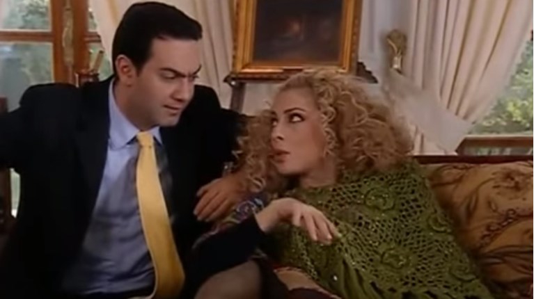Στο Παρά Πέντε