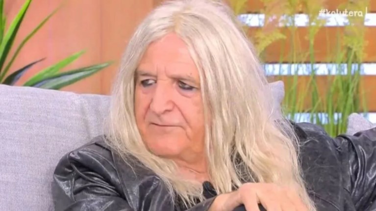 Νίκος Καρβέλας