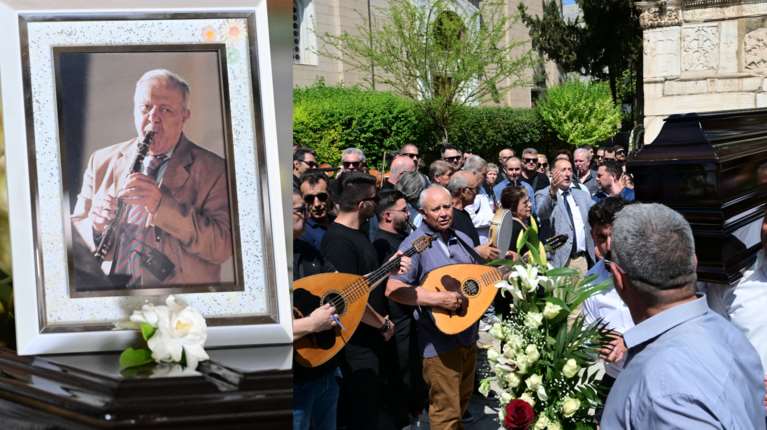 Πετρολούκας Χαλκιάς: Με κλαρίνα το τελευταίο "αντίο" στη Μητρόπολη Αθηνών - "Θα ζει για πάντα στη μνήμη των Ελλήνων" [βίντεο]